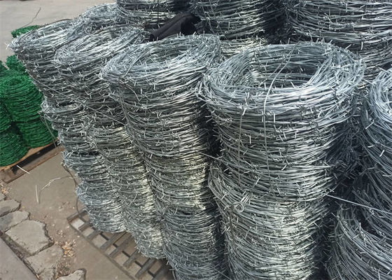 Rollo de alambre galvanizado de barba en caliente Anti ácido / alcalino para alambre de malla